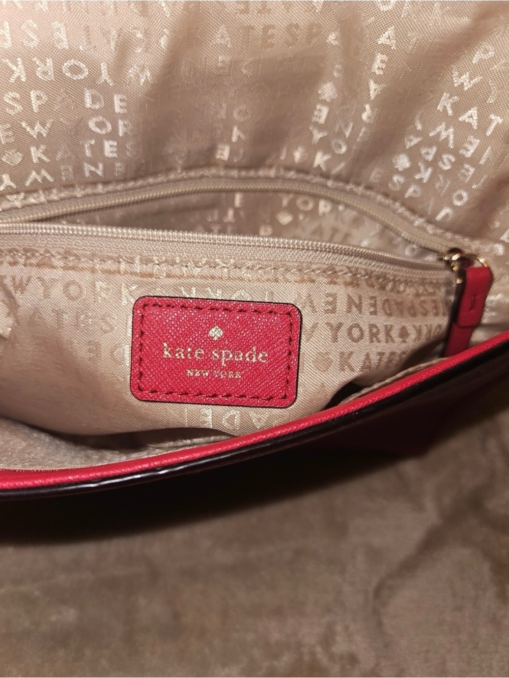 kate spade red crossbody with gold logo - Picture 7 of 14
